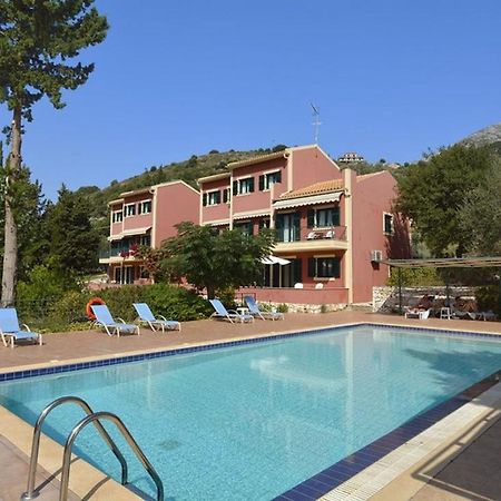 Vivi'S Apartments Айя-Евфимия Экстерьер фото