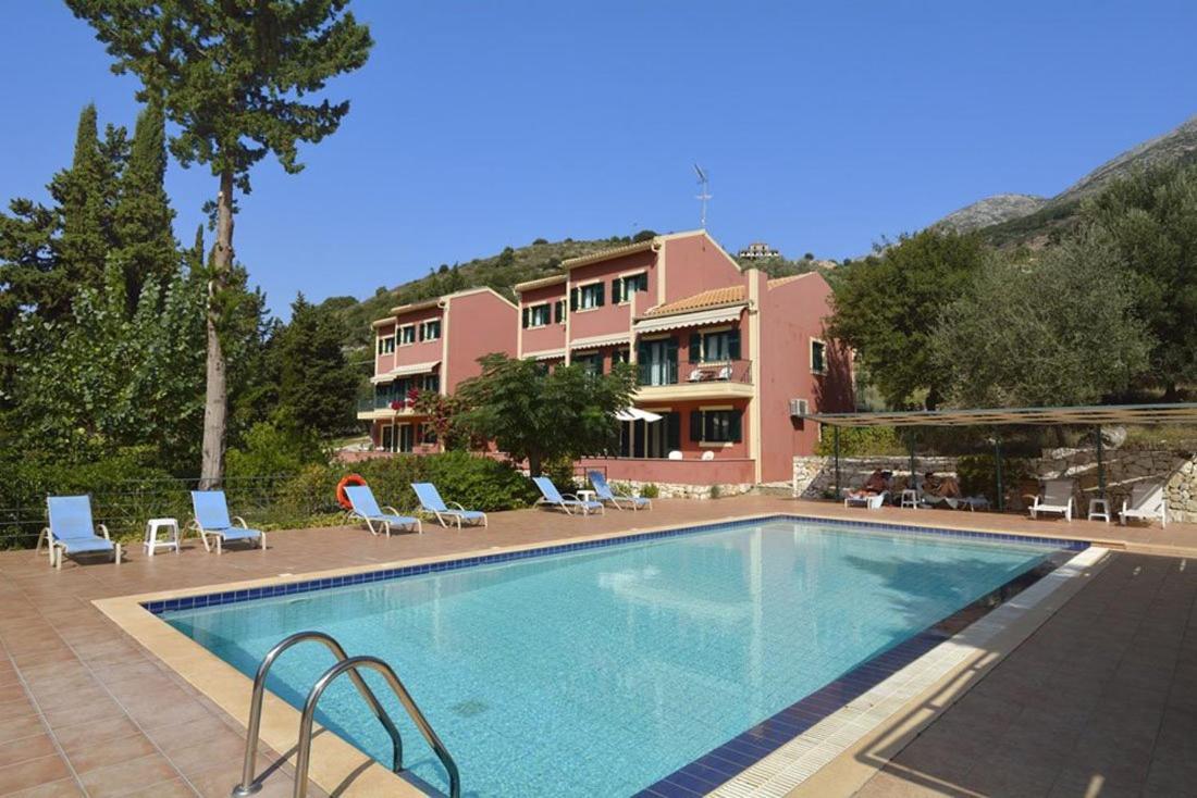 Vivi'S Apartments Айя-Евфимия Экстерьер фото