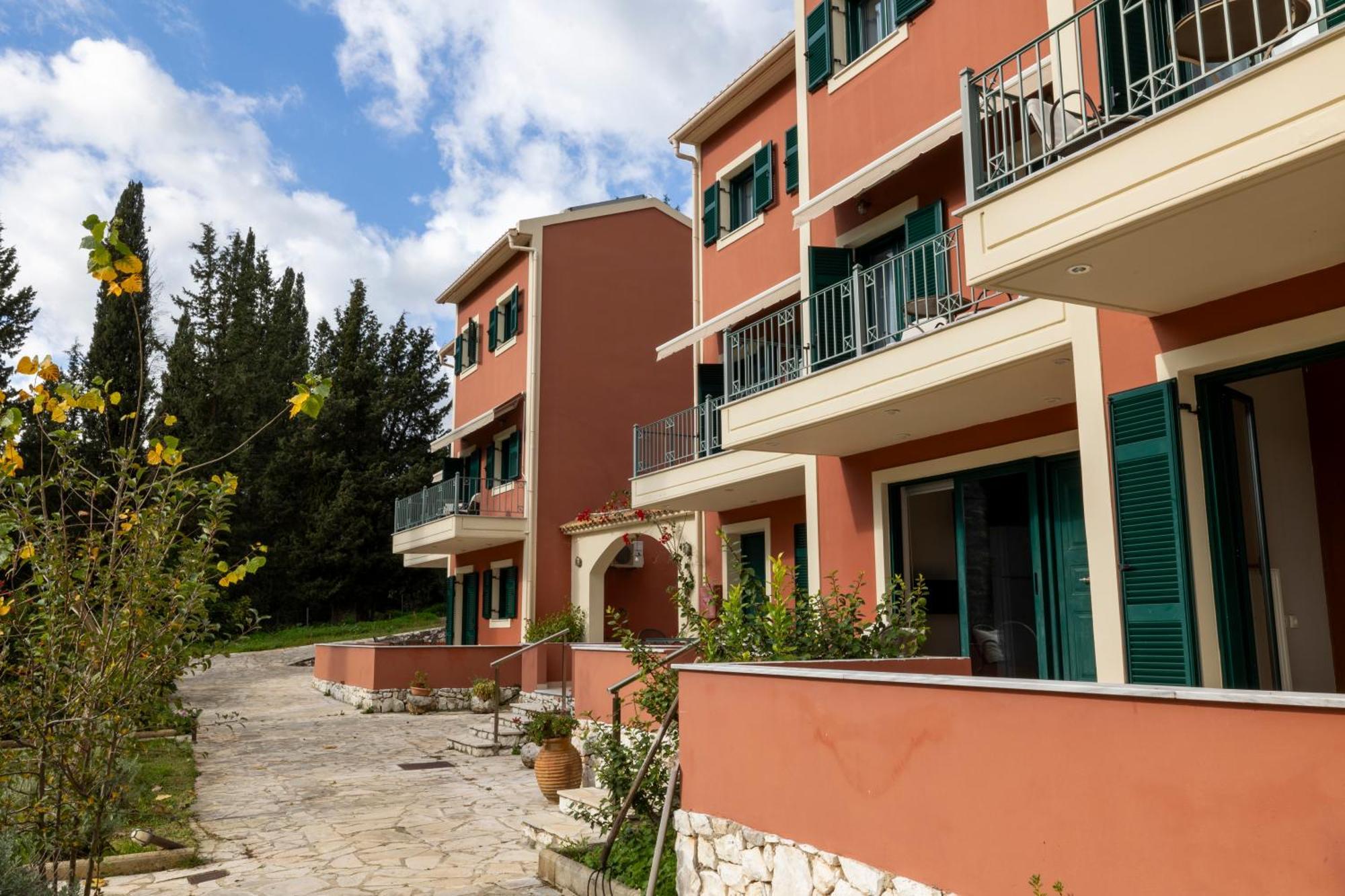 Vivi'S Apartments Айя-Евфимия Экстерьер фото