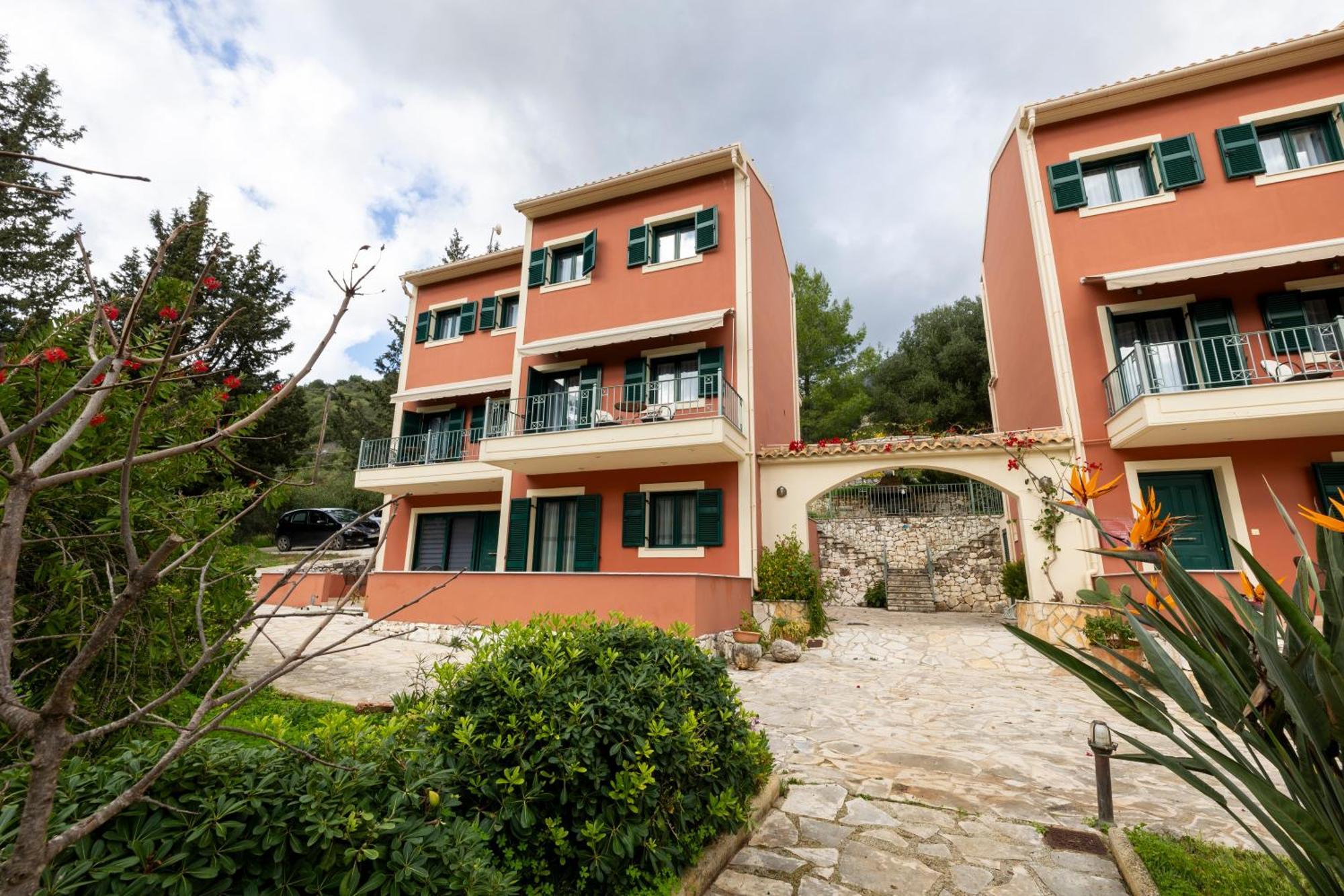 Vivi'S Apartments Айя-Евфимия Экстерьер фото