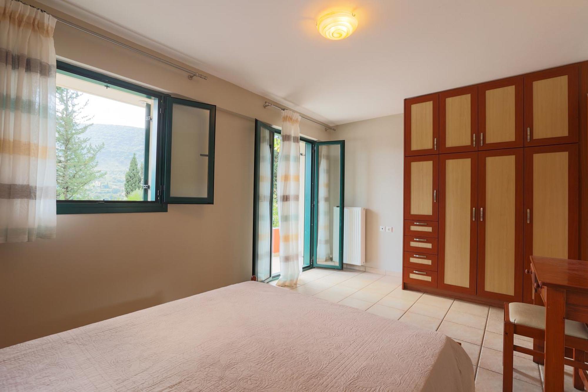 Vivi'S Apartments Айя-Евфимия Экстерьер фото