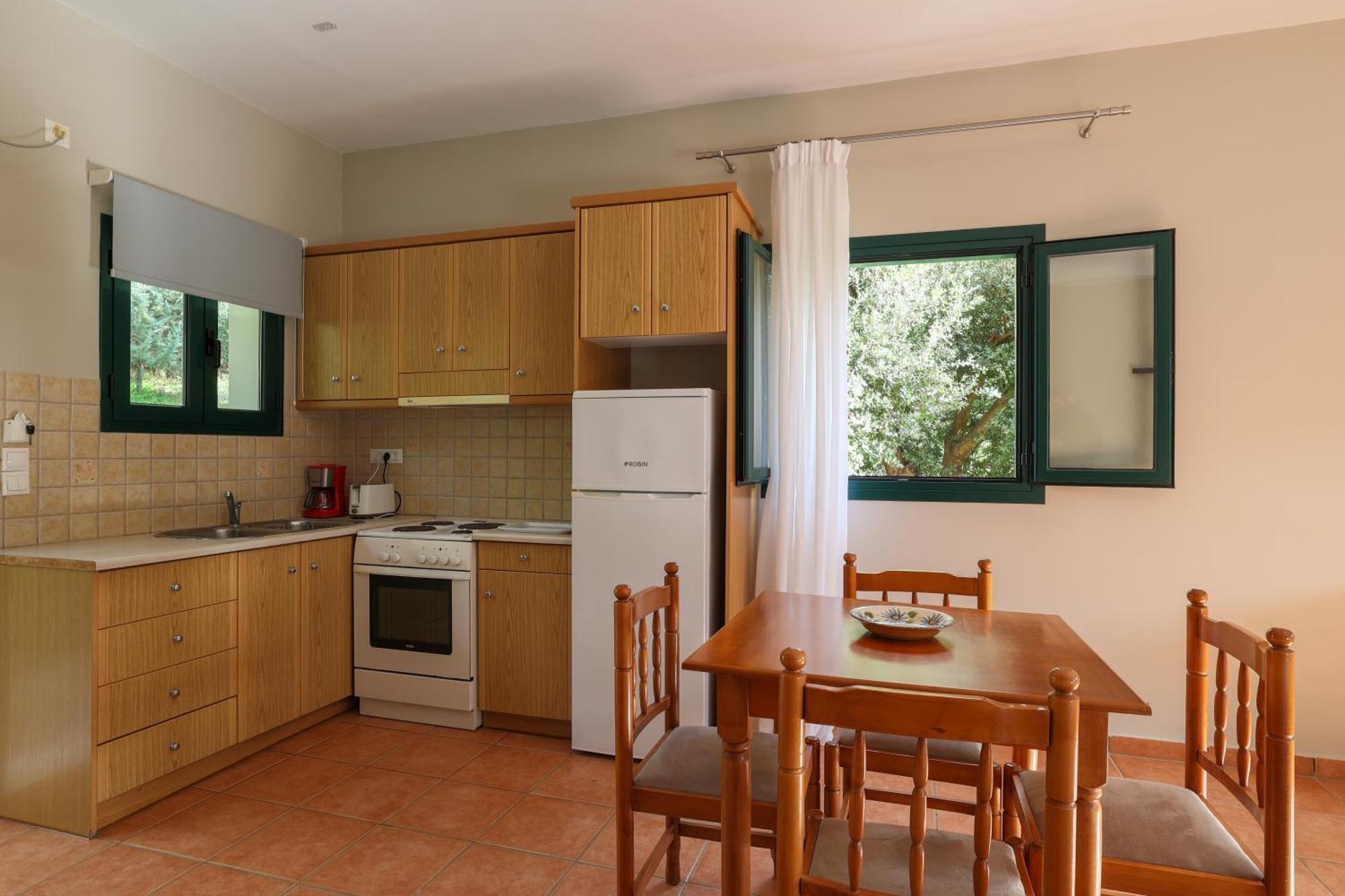 Vivi'S Apartments Айя-Евфимия Экстерьер фото