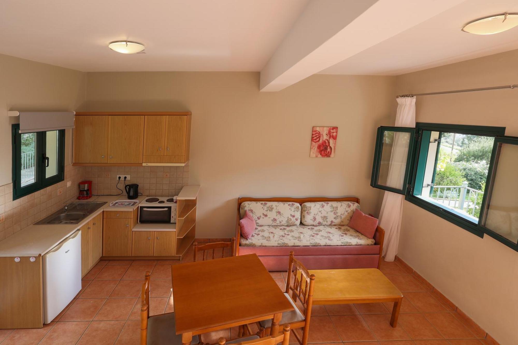 Vivi'S Apartments Айя-Евфимия Экстерьер фото